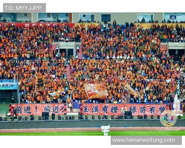 《绿茵风云背后：揭开足球比赛真实幕后与激情瞬间》